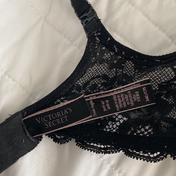 Victoria Secret Push Up Bra - Picture 3 of 3
